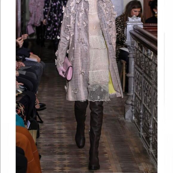 Authentic VALENTINO GARAVANI RUNWAY Bowrap buckled leather over-the-knee boots - Picture 2 of 16